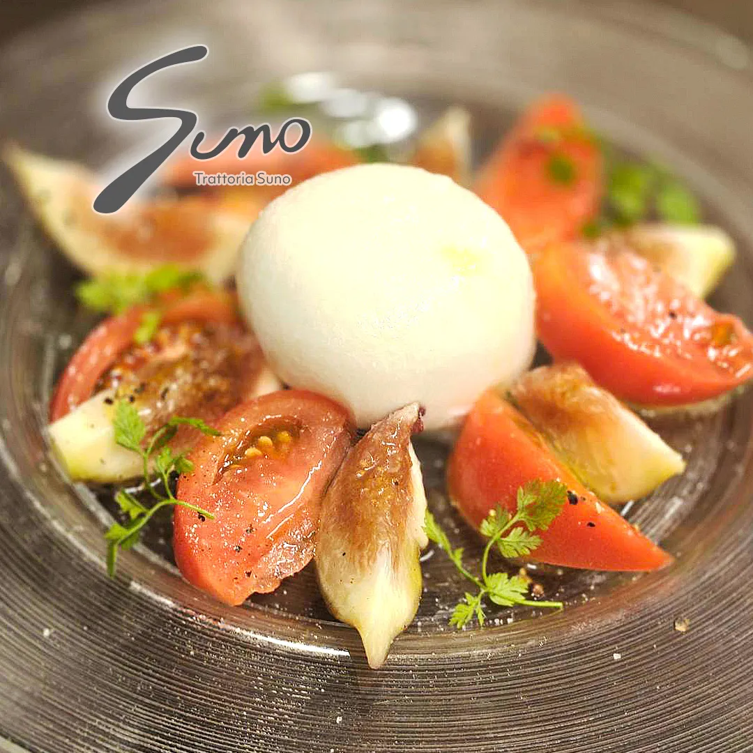 いちじくとブラータチーズのカプレーゼ