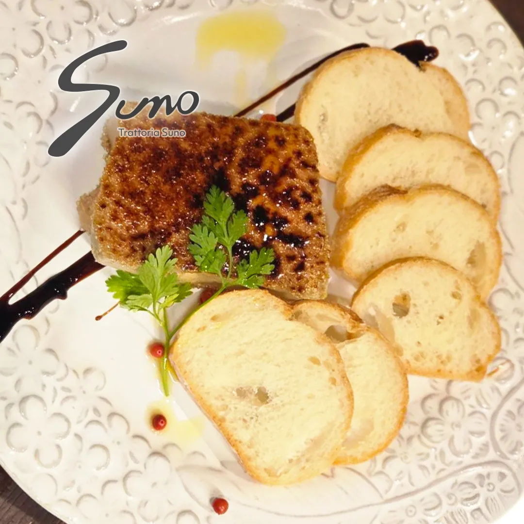 白レバーの自家製ムースパテ。